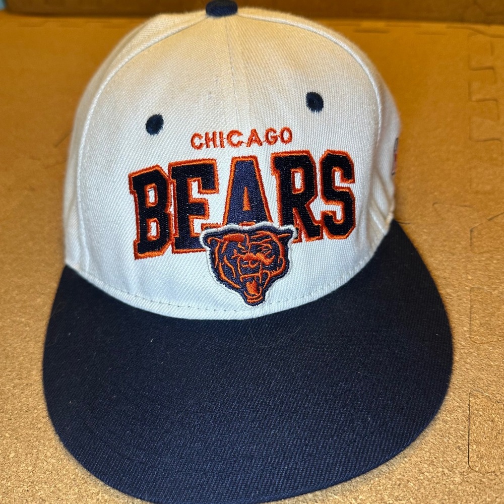 Mitchell & Ness Hat Chicago Bears Mens OSFA White Navy Blue Snapback NFL Vintage